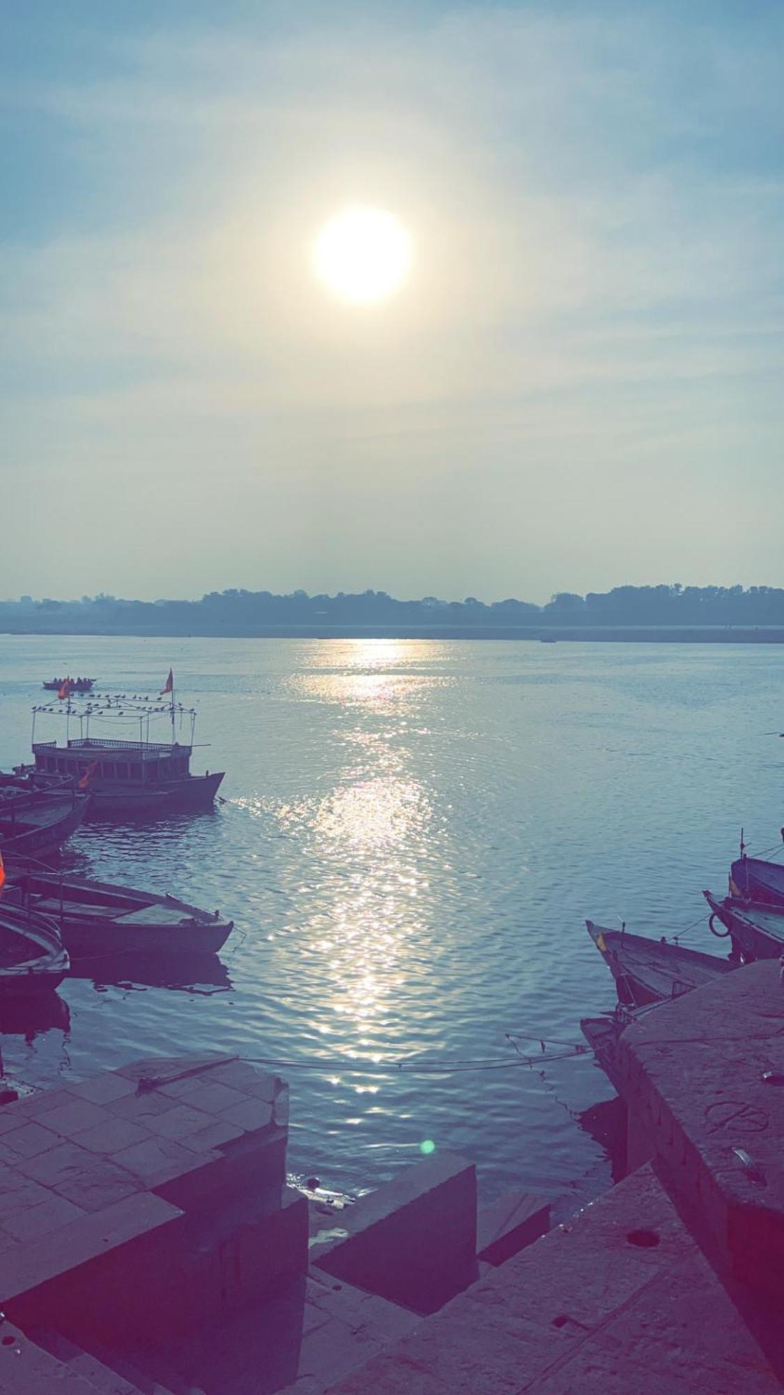 Tandon Lodge On The Ganga Ghat Homestay Варанаси Экстерьер фото