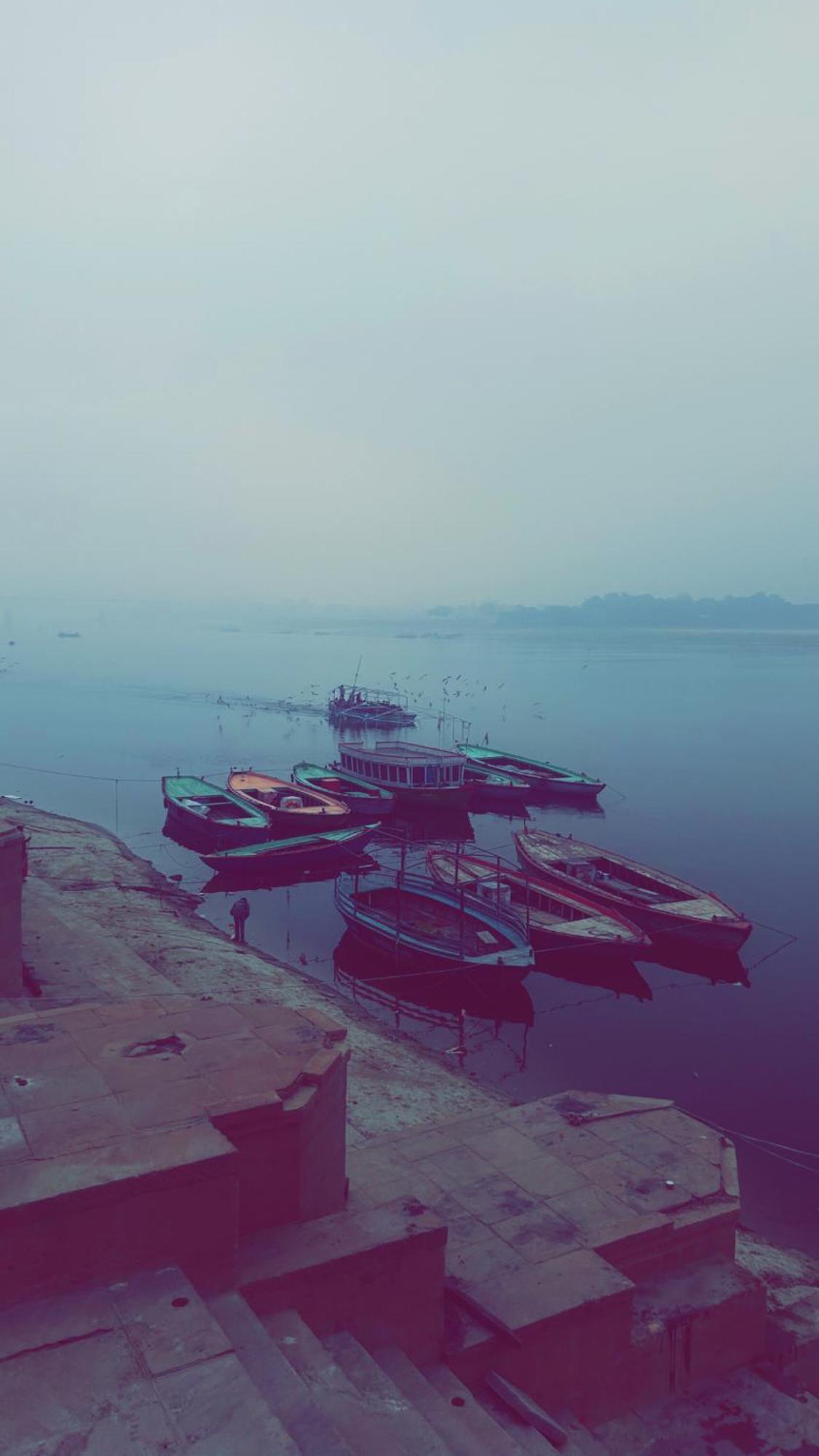 Tandon Lodge On The Ganga Ghat Homestay Варанаси Экстерьер фото